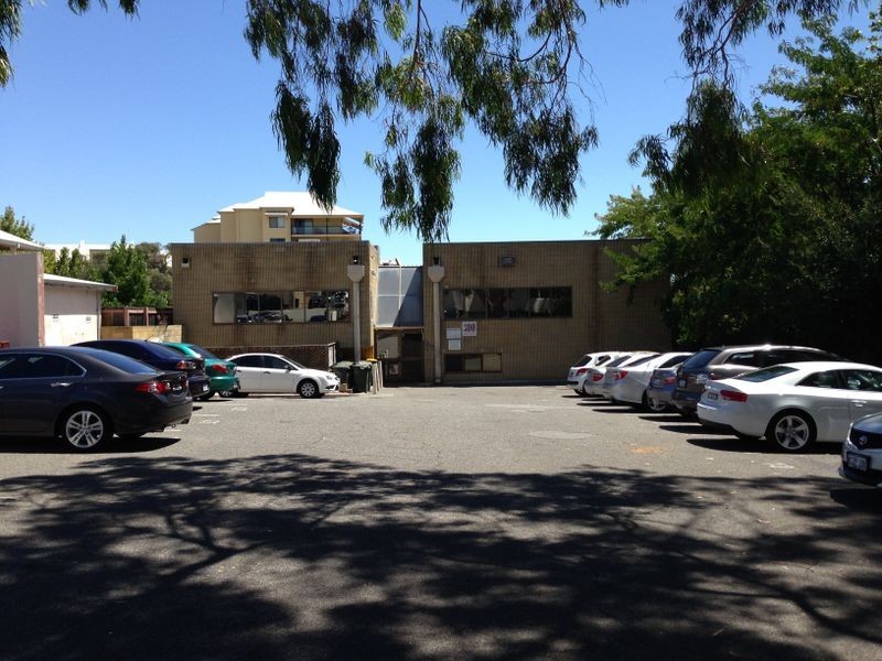 4/300 Albany Highway, Victoria Park WA 6100