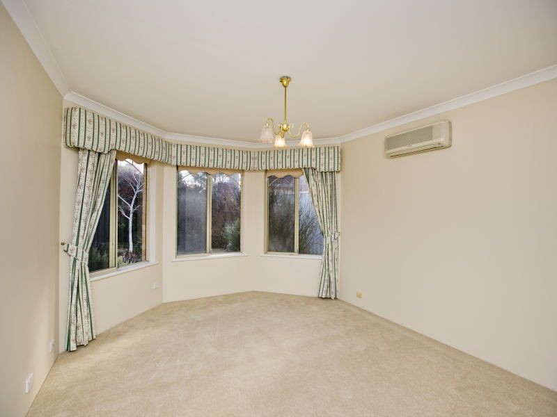 35A Griffin Crescent, Manning WA 6152