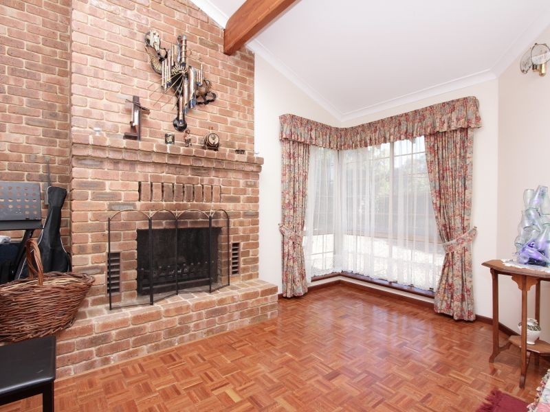 26 Winsor Road, Kalamunda WA 6076