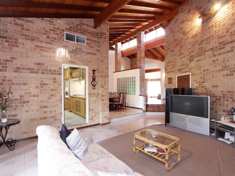 26 Winsor Road, Kalamunda WA 6076