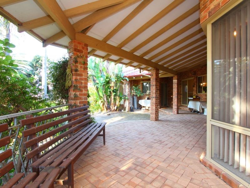 26 Winsor Road, Kalamunda WA 6076