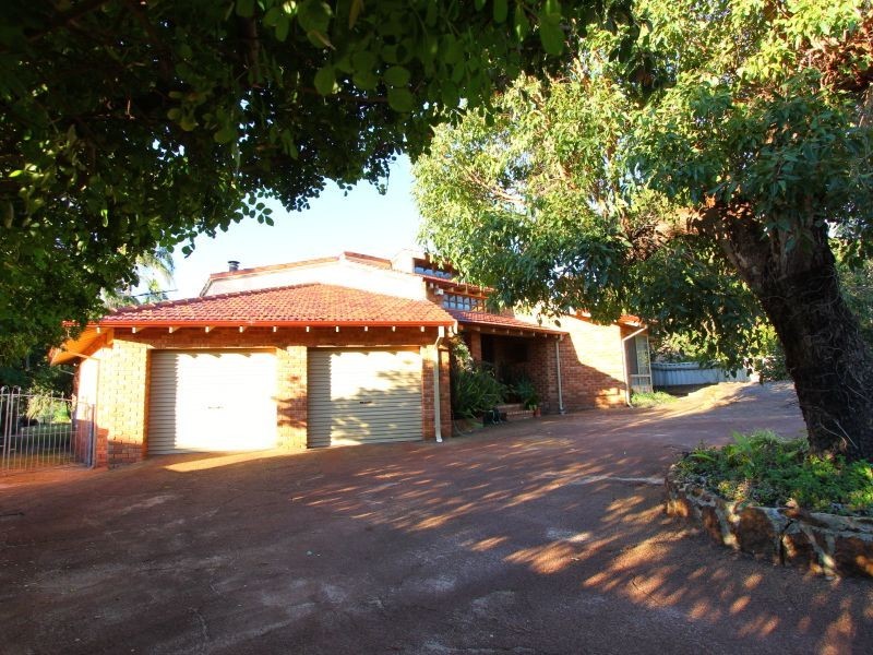 26 Winsor Road, Kalamunda WA 6076