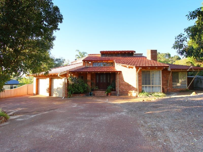 26 Winsor Road, Kalamunda WA 6076