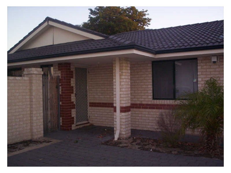 1/207 Sevenoaks Street, Cannington WA 6107