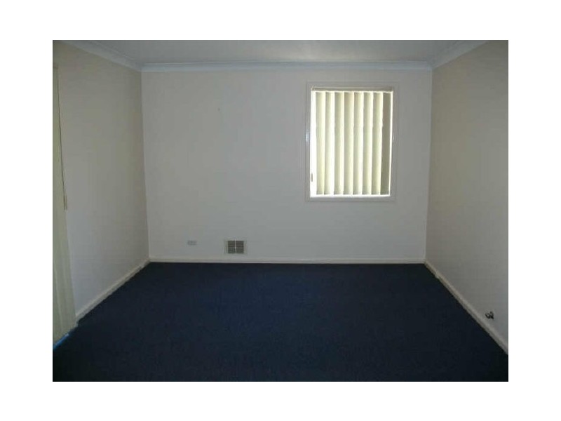 8 Wandarra Close, Karawara WA 6152