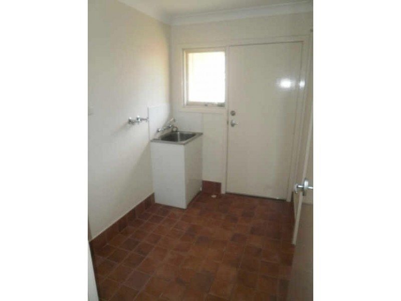 8 Wandarra Close, Karawara WA 6152