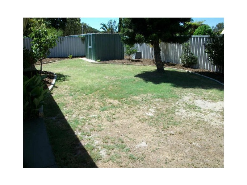 8 Wandarra Close, Karawara WA 6152