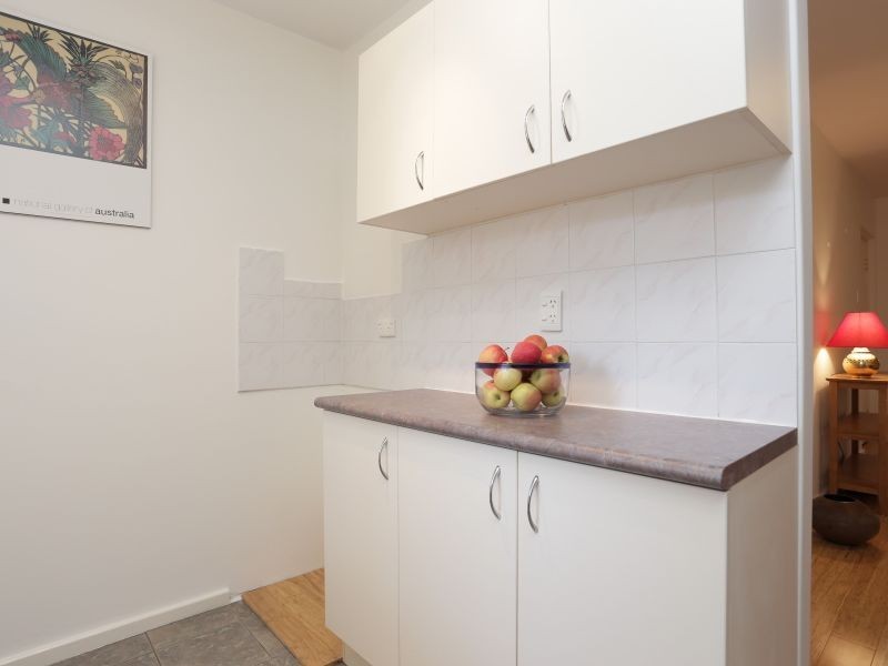 2/4 Comer Street, Como WA 6152