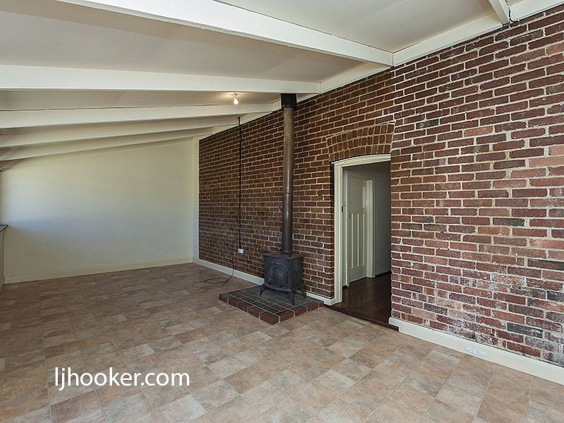 99 McMaster Street, Victoria Park WA 6100