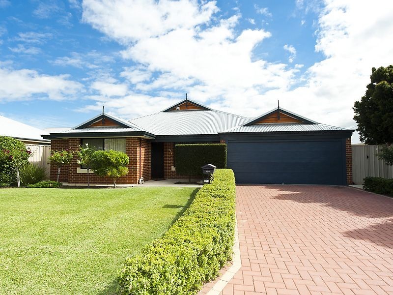 179 Harpenden Street, Huntingdale WA 6110