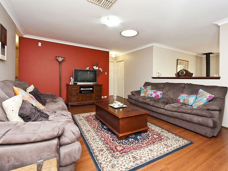 34 Bolderwood Drive, South Lake WA 6164