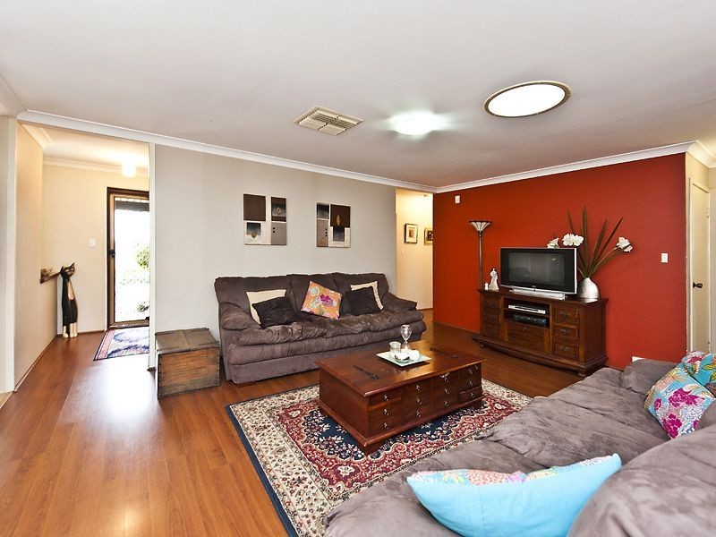 34 Bolderwood Drive, South Lake WA 6164