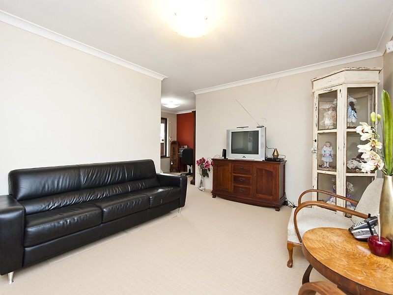 34 Bolderwood Drive, South Lake WA 6164