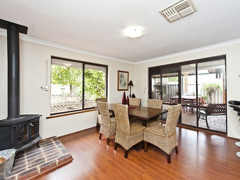 34 Bolderwood Drive, South Lake WA 6164