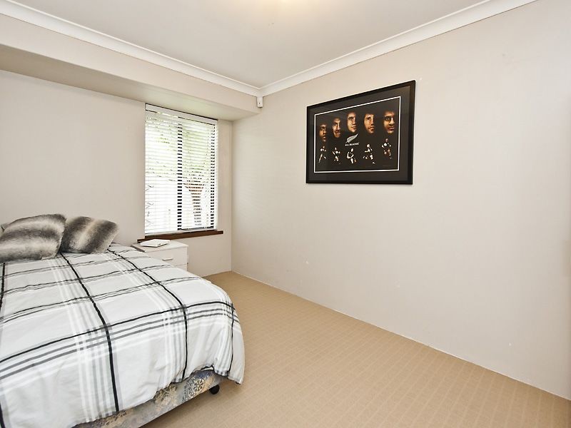 34 Bolderwood Drive, South Lake WA 6164