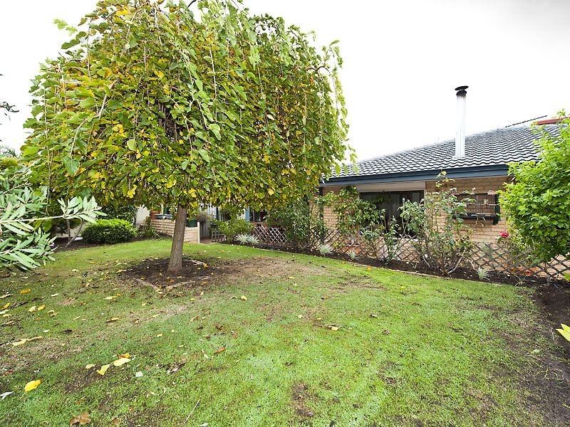 34 Bolderwood Drive, South Lake WA 6164