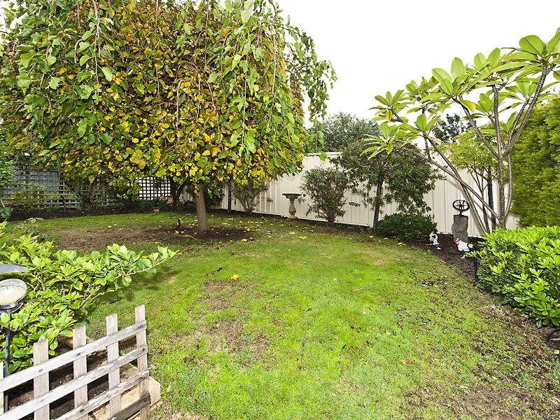 34 Bolderwood Drive, South Lake WA 6164