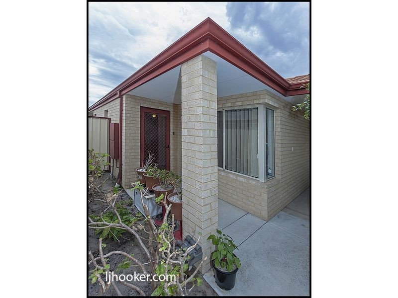 61 Cross Street, Queens Park WA 6107