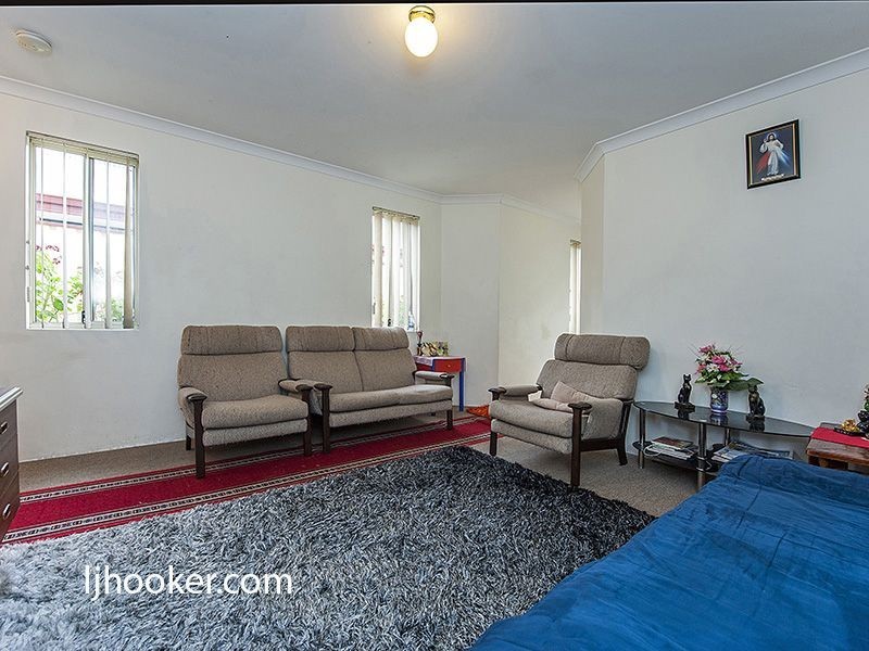 61 Cross Street, Queens Park WA 6107