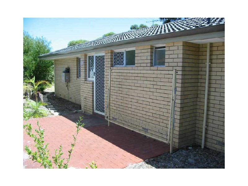 15 Bunderra Close, Karawara WA 6152