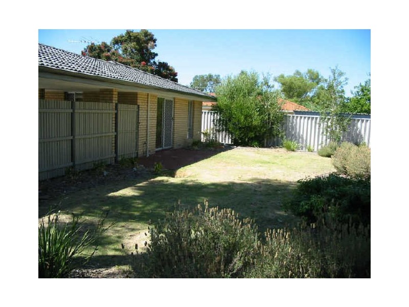 15 Bunderra Close, Karawara WA 6152