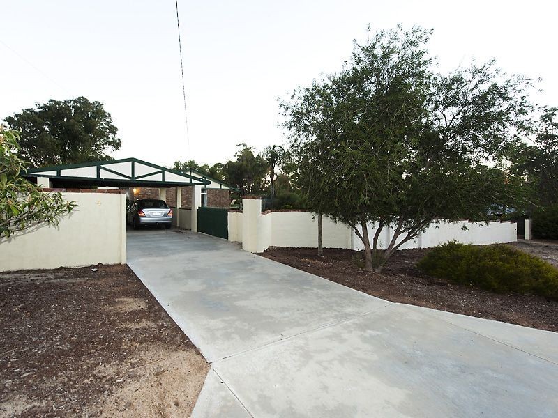 4 Grace Road, Kalamunda WA 6076