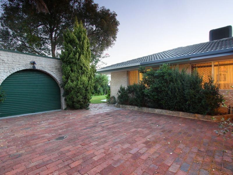 51 Maradu Crescent, Wanneroo WA 6065