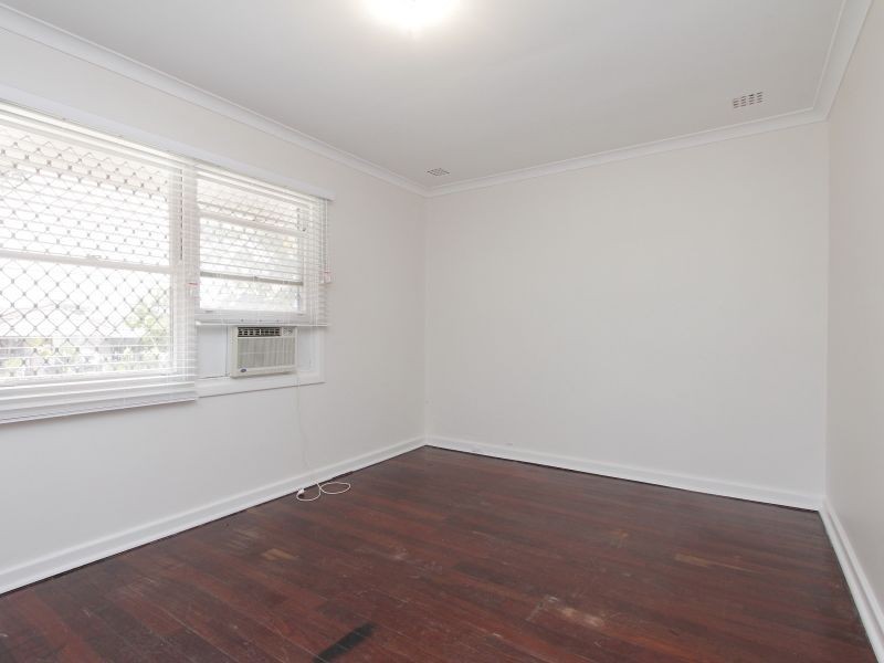 32 Butterick Place, Girrawheen WA 6064