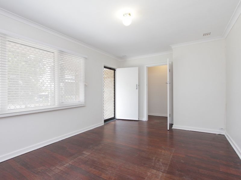 32 Butterick Place, Girrawheen WA 6064