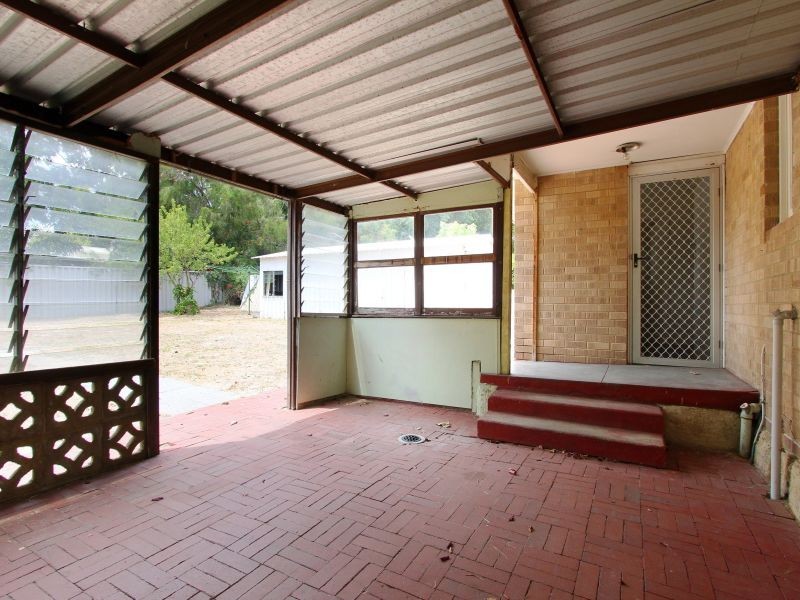 32 Butterick Place, Girrawheen WA 6064