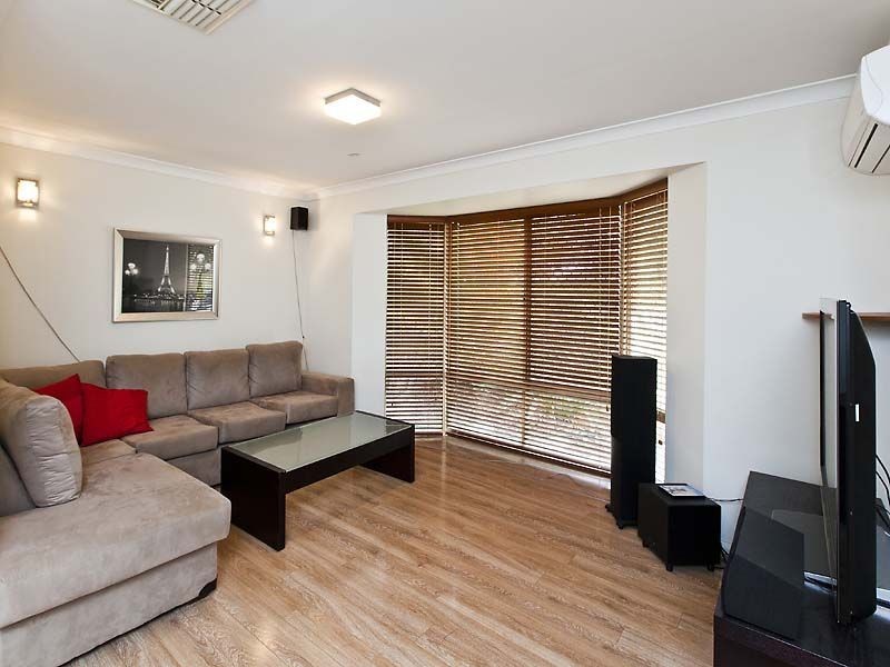 18 Orchard Road, South Lake WA 6164