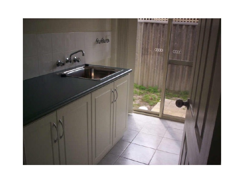 2/173 Armadale Road, Rivervale WA 6103