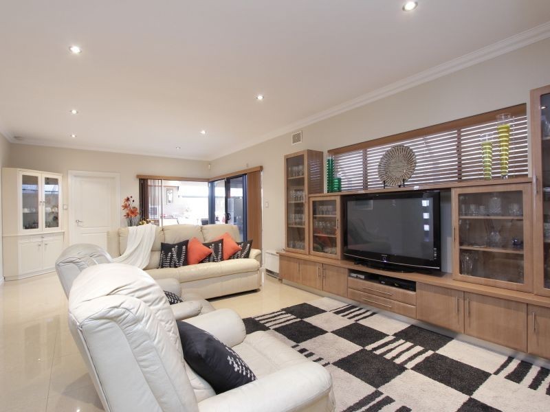 1 Darch Street, Yokine WA 6060