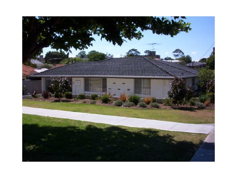 33 Temple Street, Victoria Park WA 6100