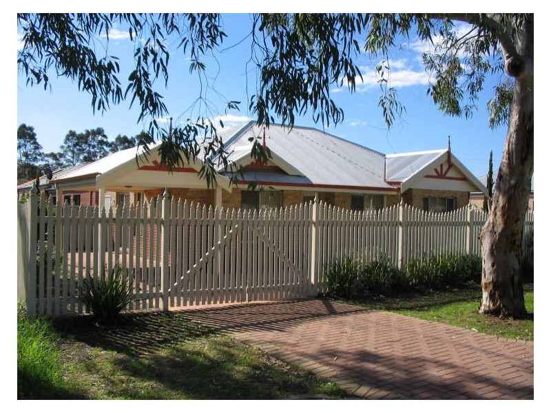 1/32 Holmesdale Road, Baskerville WA 6056