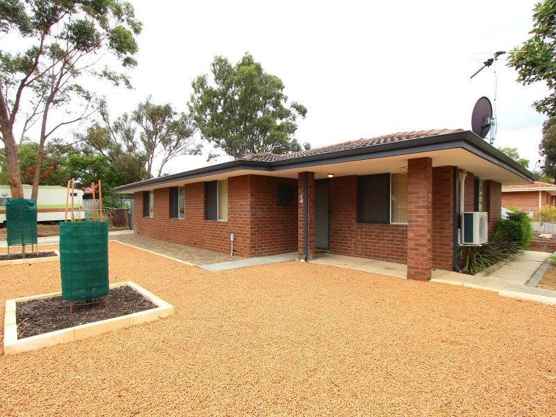 1 Hove Court, Forrestfield WA 6058