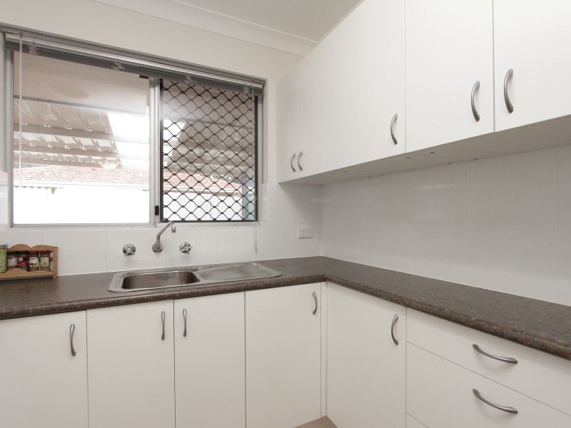 1 Hove Court, Forrestfield WA 6058