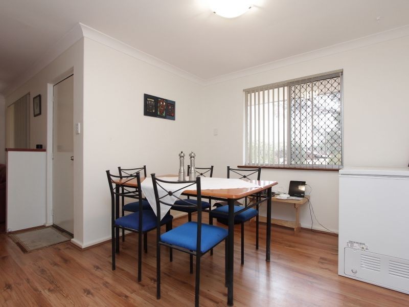 1 Hove Court, Forrestfield WA 6058