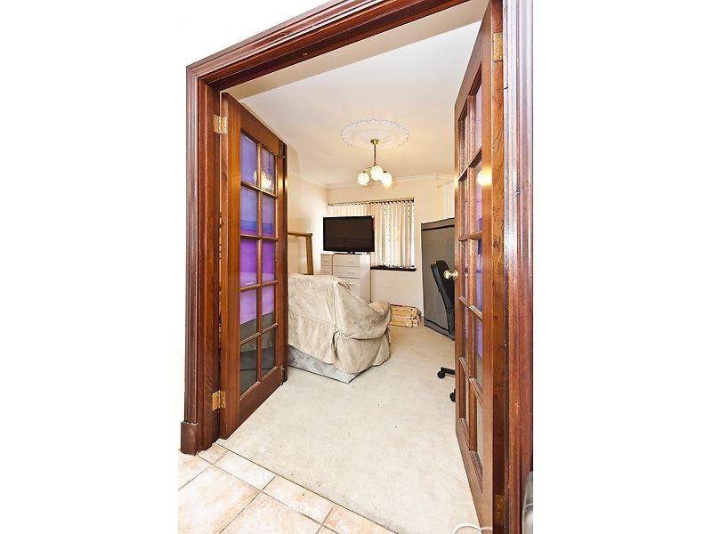 132B Raleigh Street, Carlisle WA 6101