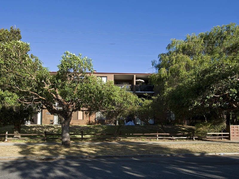 1/76 King George Street, Victoria Park WA 6100