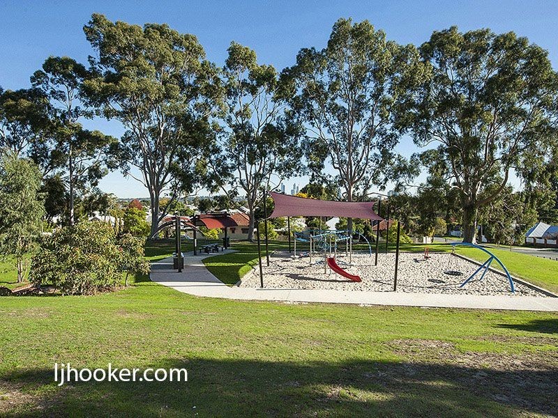 1/76 King George Street, Victoria Park WA 6100