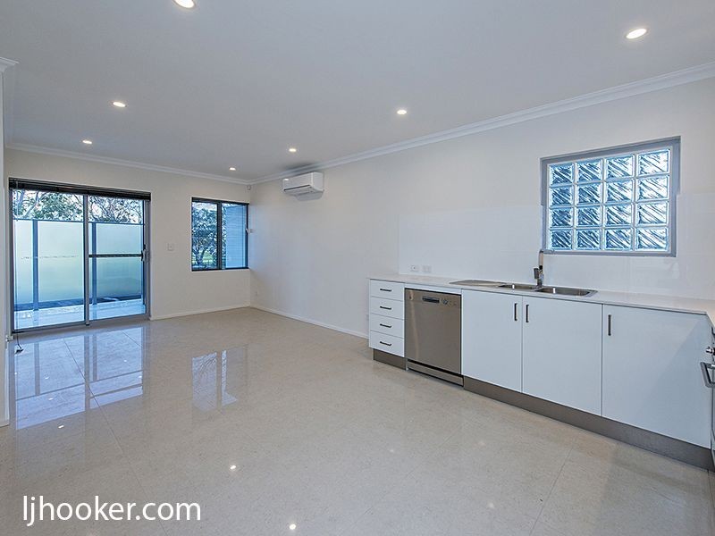 8/377 Daly Street, Cloverdale WA 6105