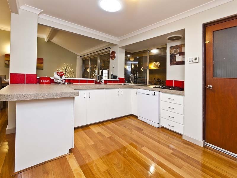 24 Barraberry Retreat, Canning Vale WA 6155