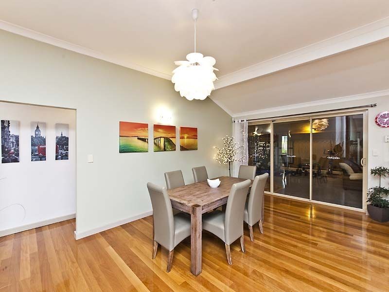 24 Barraberry Retreat, Canning Vale WA 6155