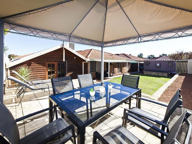 24 Barraberry Retreat, Canning Vale WA 6155