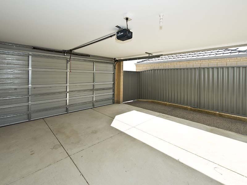 62 Woolandra Drive, Darling Downs WA 6122