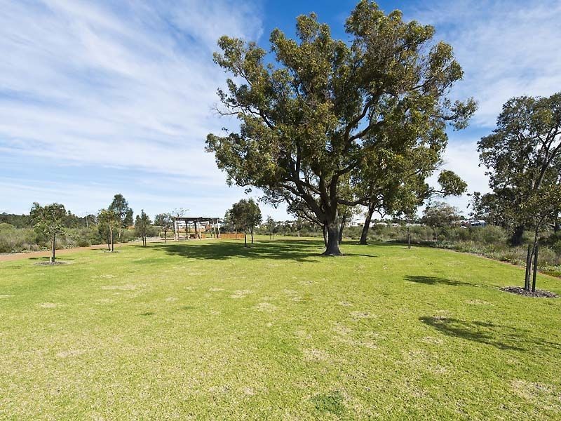 62 Woolandra Drive, Darling Downs WA 6122