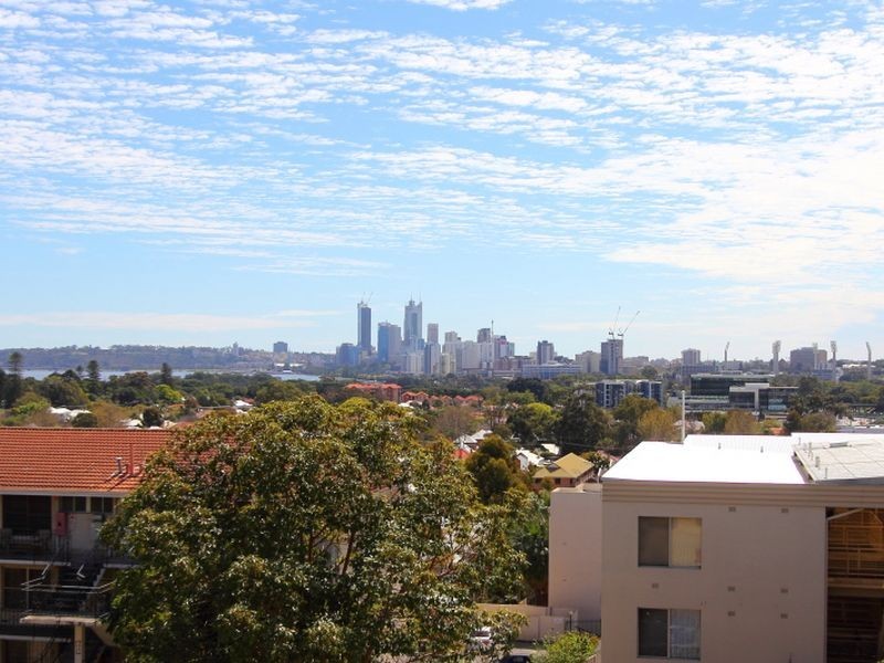 9/12 King George Street, Victoria Park WA 6100