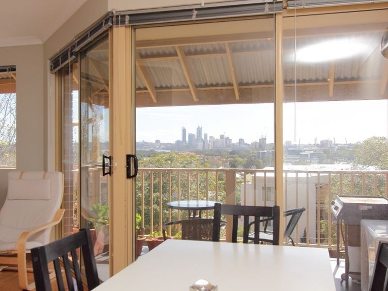 9/12 King George Street, Victoria Park WA 6100