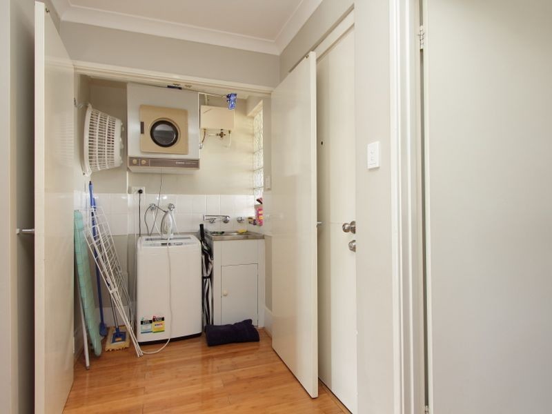 9/12 King George Street, Victoria Park WA 6100